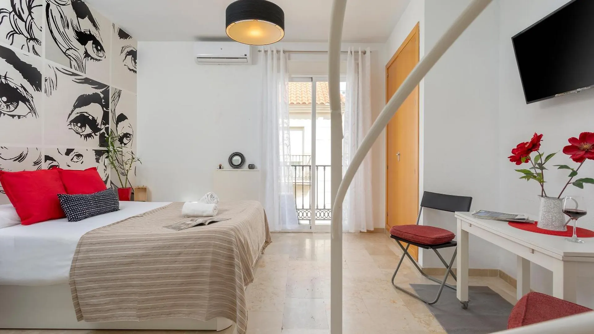 Sunstay Loft&Terrace Malaga City Center شقة